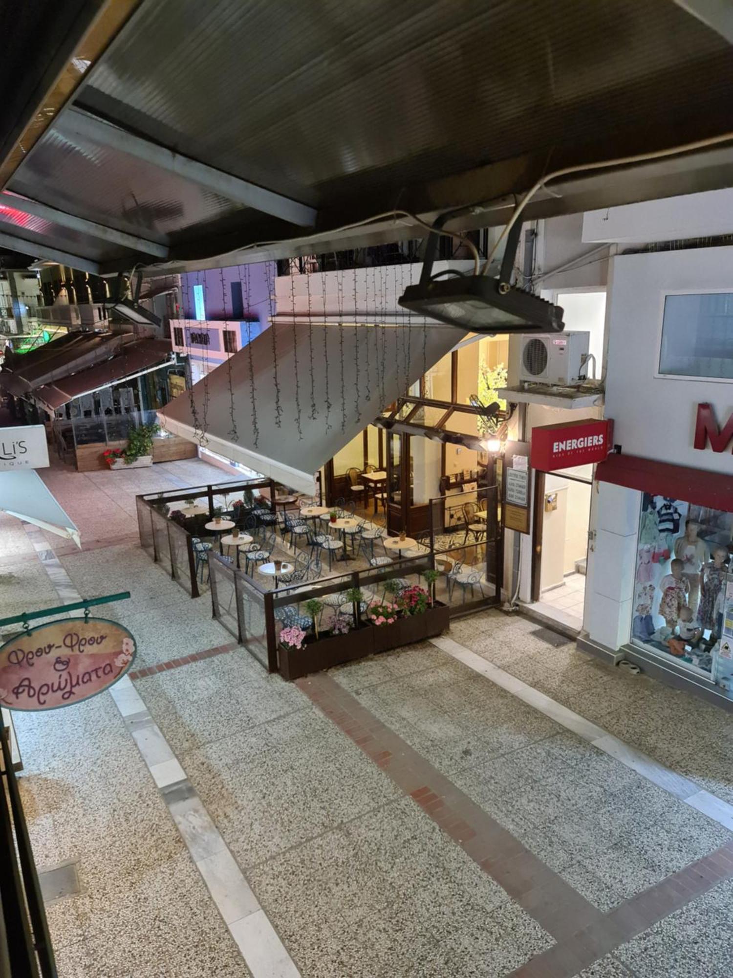 48 Central Nest ヴォロス エクステリア 写真